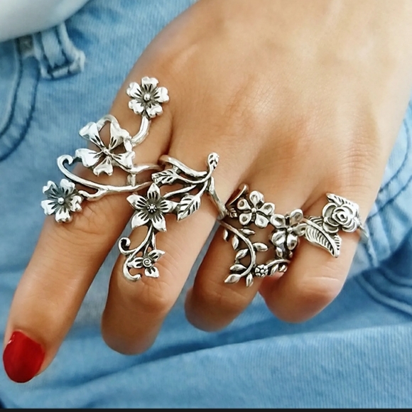 Flower Ring Set Silver Tone 4 Rings - Picture 1 of 10